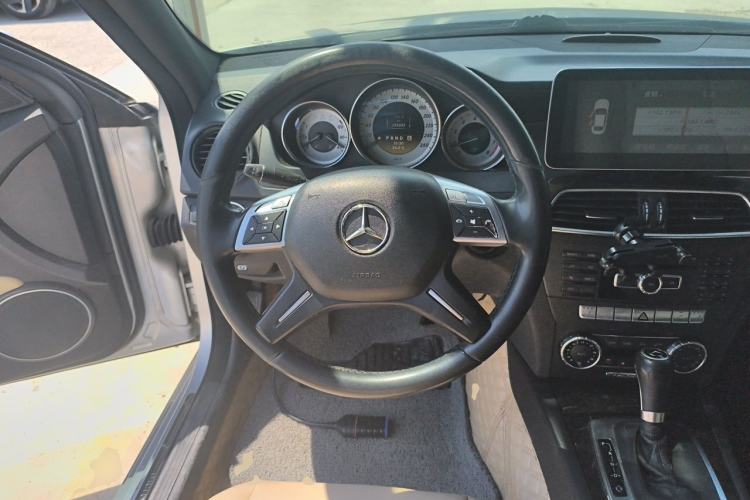 Used Mercedes-Benz C-Class 2011 C 200 CGI Fashion Model Steering Wheel