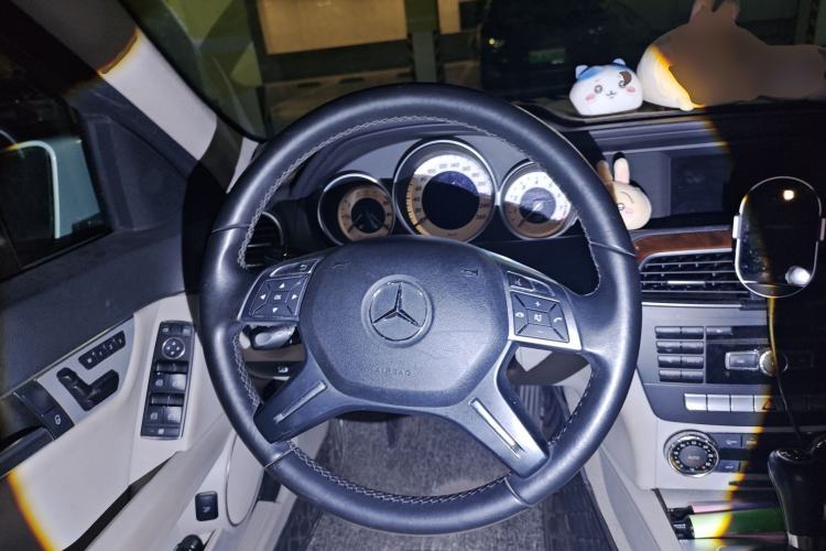 Used Mercedes-Benz C-Class 2011 C 200 CGI Elegant Model Steering Wheel
