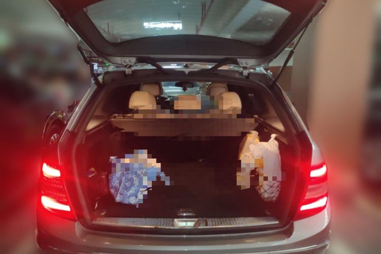 Used Mercedes-Benz C-Class 2011 C 200 Fashion Travel Edition Trunk
