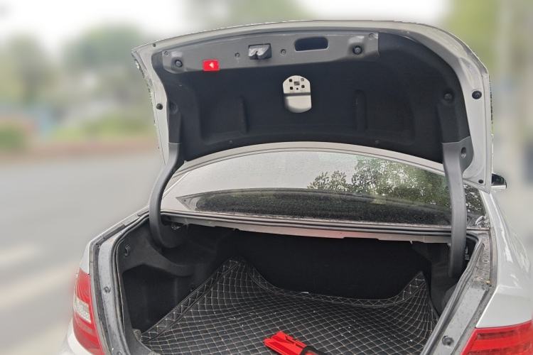 Used Mercedes-Benz C-Class 2011 C 300 Fashion Model Trunk