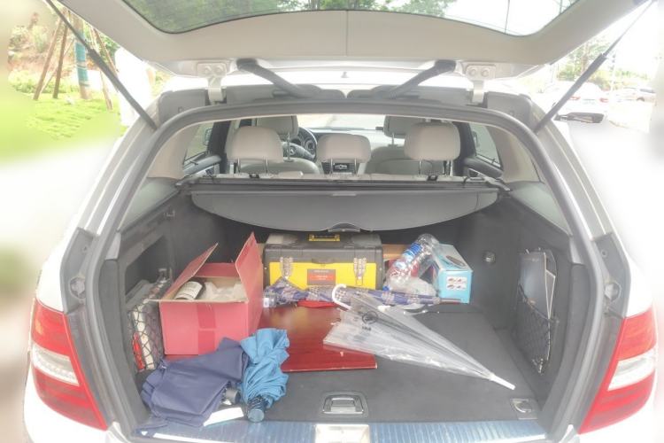 Used Mercedes-Benz C-Class 2011 C 200 Fashion Travel Edition Trunk