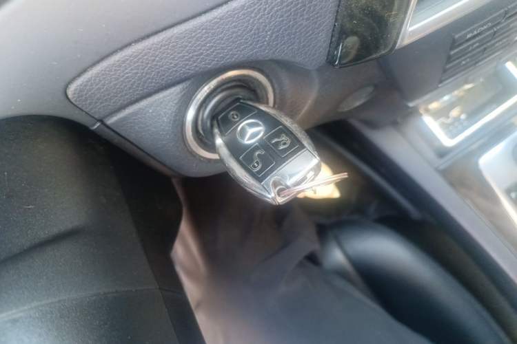 Used Mercedes-Benz C-Class 2011 C 200 CGI Fashion Model Vehicle Key