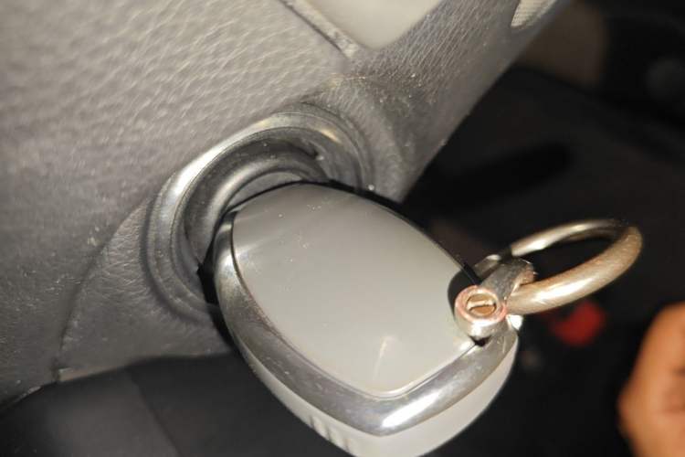 Used Mercedes-Benz C-Class 2011 C 200 Fashion Travel Edition Vehicle Key