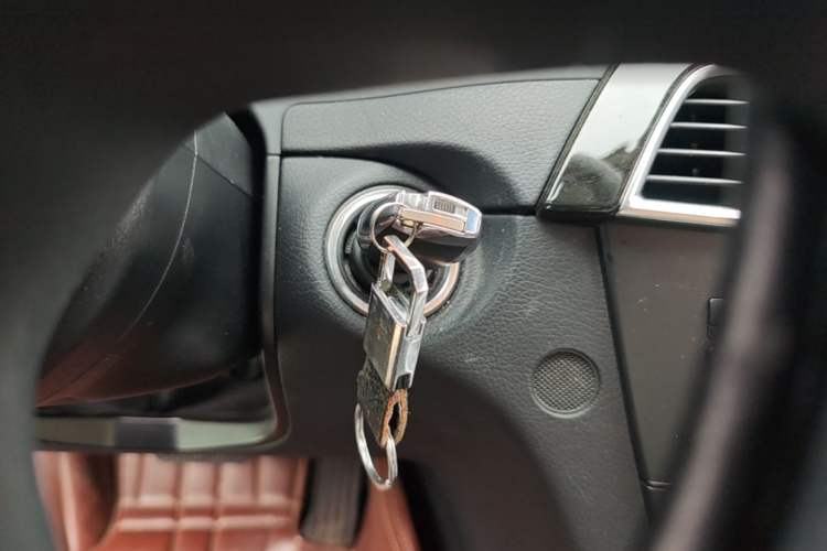Used Mercedes-Benz C-Class 2011 C 200 CGI Elegant Model Vehicle Key