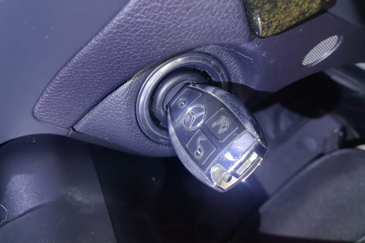 Used Mercedes-Benz C-Class 2011 C 200 CGI Fashion Model Vehicle Key
