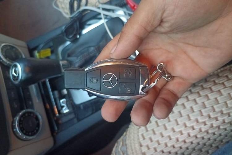 Used Mercedes-Benz C-Class 2011 C 200 CGI Fashion Model Vehicle Key