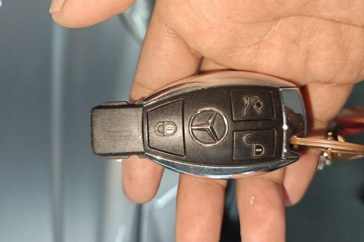 Used Mercedes-Benz C-Class 2011 C 200 CGI Elegant Model Vehicle Key