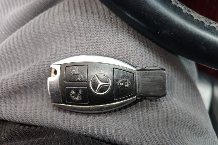 Used Mercedes-Benz C-Class 2011 C 200 CGI Fashion Model Vehicle Key
