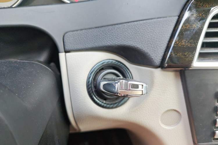 Used Mercedes-Benz C-Class 2011 C 260 CGI Fashion Model Vehicle Key