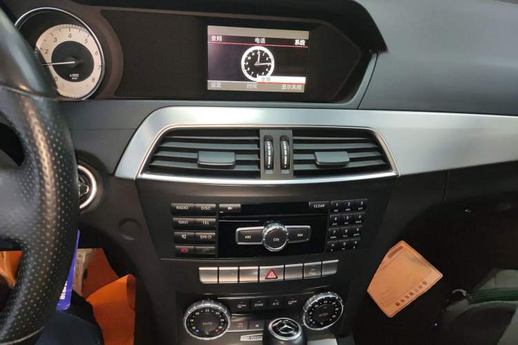 Used Mercedes-Benz C-Class 2011 C 200 Fashion Travel Edition Audio And AC Panel