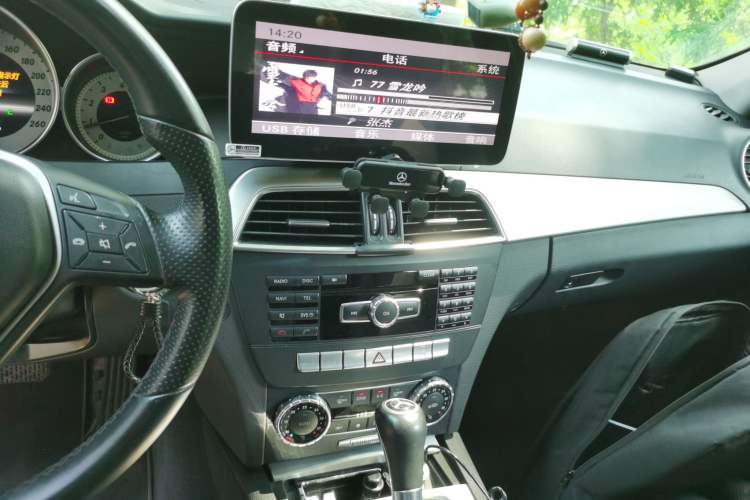 Used Mercedes-Benz C-Class 2011 C 200 Fashion Travel Edition Audio And AC Panel