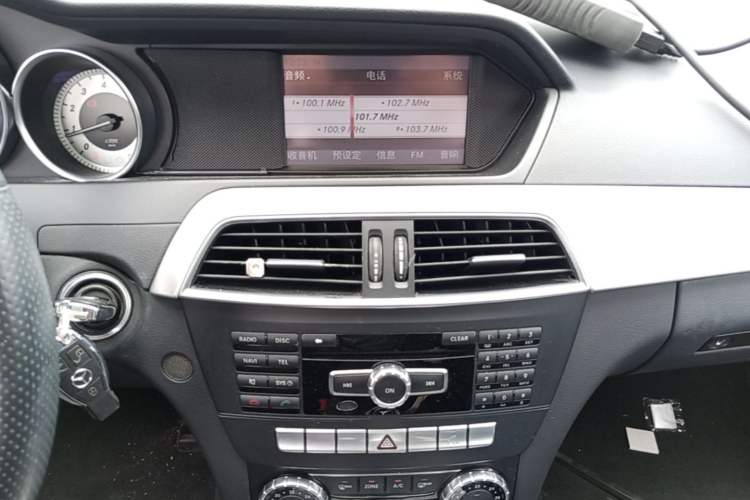 Used Mercedes-Benz C-Class 2011 C 200 Fashion Travel Edition Audio And AC Panel