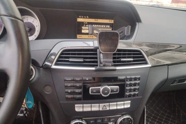 Used Mercedes-Benz C-Class 2011 C 200 CGI Fashion Model Audio And AC Panel