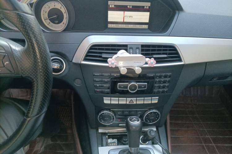 Used Mercedes-Benz C-Class 2011 C 200 Fashion Travel Edition Audio And AC Panel