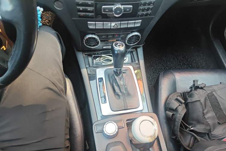 Used Mercedes-Benz C-Class 2011 C 200 CGI Fashion Model Audio And AC Panel