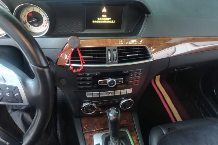 Used Mercedes-Benz C-Class 2011 C 200 CGI Elegant Model Audio And AC Panel