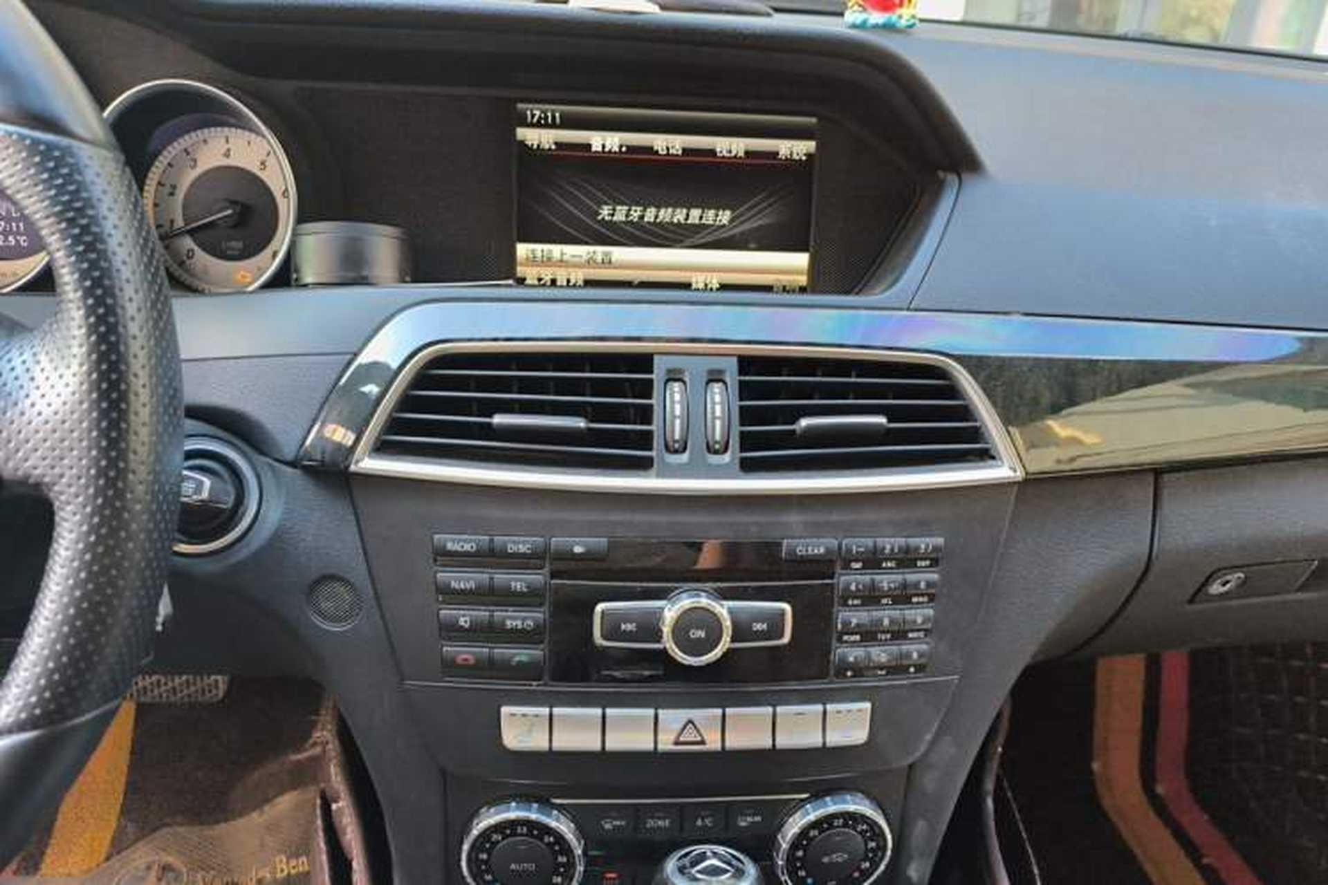 Used Mercedes-Benz C-Class 2011 C 300 Fashion Model Audio And AC Panel