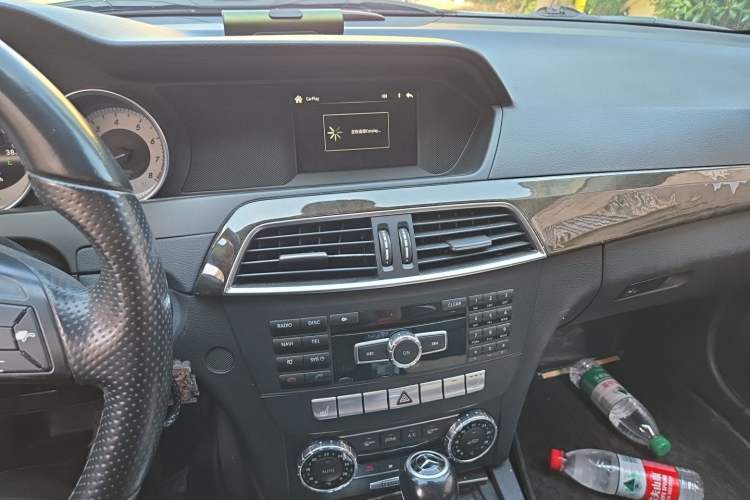 Used Mercedes-Benz C-Class 2011 C 260 CGI Fashion Model Audio And AC Panel