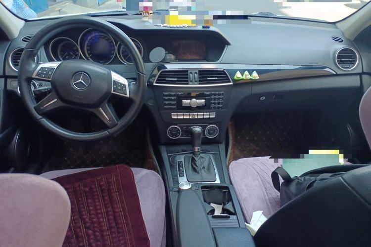Used Mercedes-Benz C-Class 2011 C 180K Classic model Center Console