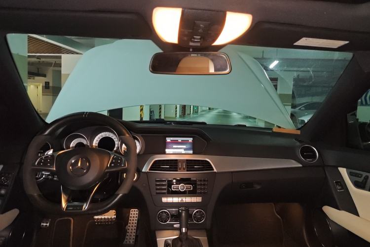 Used Mercedes-Benz C-Class 2011 C 200 Fashion Travel Edition Center Console