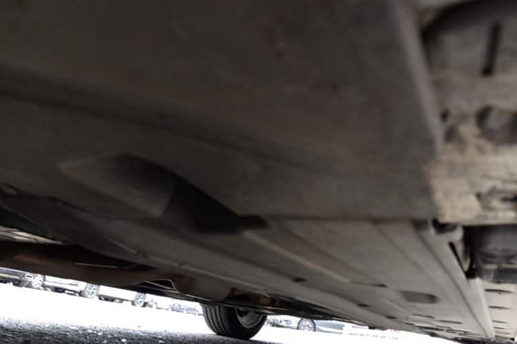 Used Mercedes-Benz C-Class 2011 C 200 Fashion Travel Edition Chassis Front Left