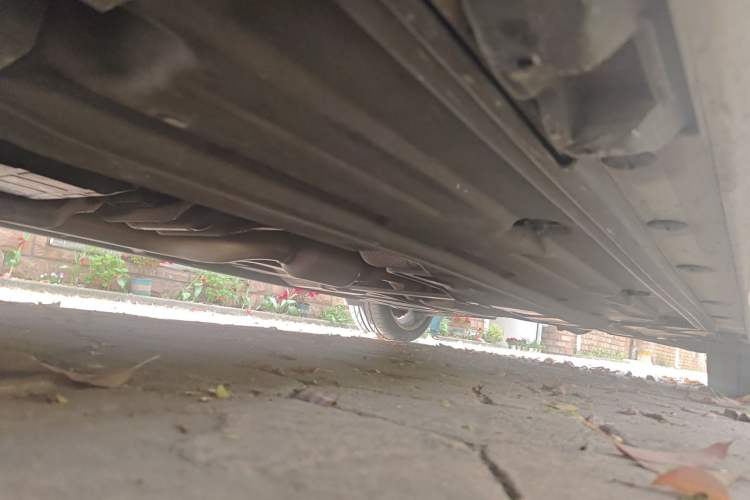 Used Mercedes-Benz C-Class 2011 C 200 Fashion Travel Edition Chassis Front Left