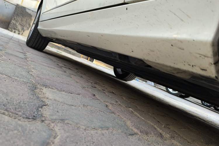 Used Mercedes-Benz C-Class 2011 C 300 Fashion Model Chassis Front Right