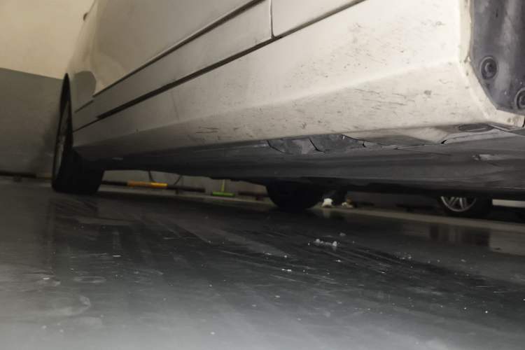 Used Mercedes-Benz C-Class 2011 C 200 CGI Elegant Model Chassis Front Right