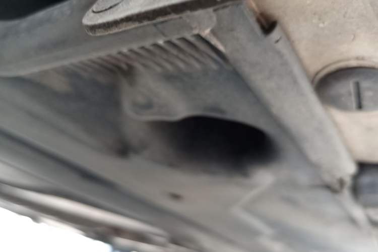 Used Mercedes-Benz C-Class 2011 C 200 Fashion Travel Edition Chassis Rear Right
