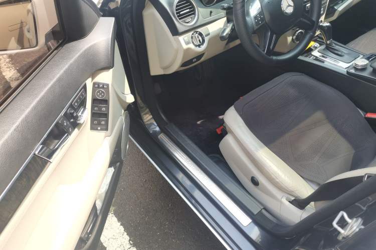 Used Mercedes-Benz C-Class 2011 C 200 CGI Fashion Model Driver Seat