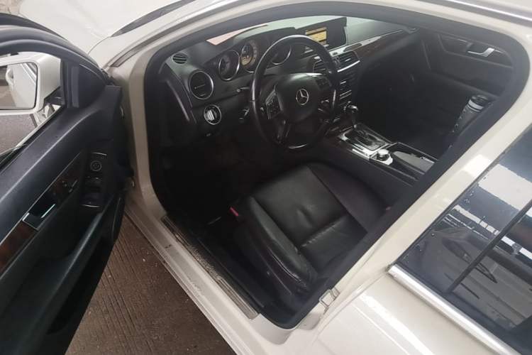 Used Mercedes-Benz C-Class 2011 C 200 CGI Elegant Model Driver Seat