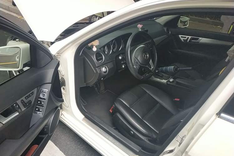Used Mercedes-Benz C-Class 2011 C 200 CGI Fashion Model Driver Seat