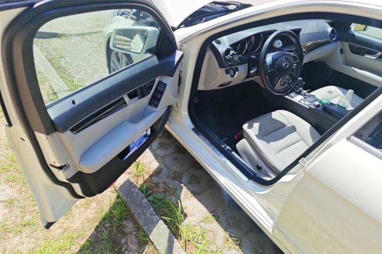 Used Mercedes-Benz C-Class 2011 C 200 CGI Fashion Model Driver Seat