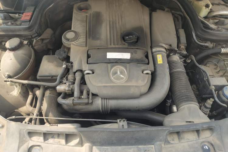 Used Mercedes-Benz C-Class 2011 C 200 CGI Fashion Model Engine Bay