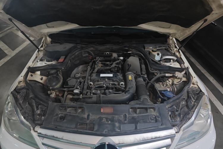 Used Mercedes-Benz C-Class 2011 C 200 CGI Elegant Model Engine Bay