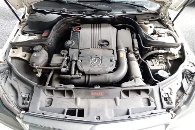 Used Mercedes-Benz C-Class 2011 C 200 Fashion Travel Edition Engine Bay