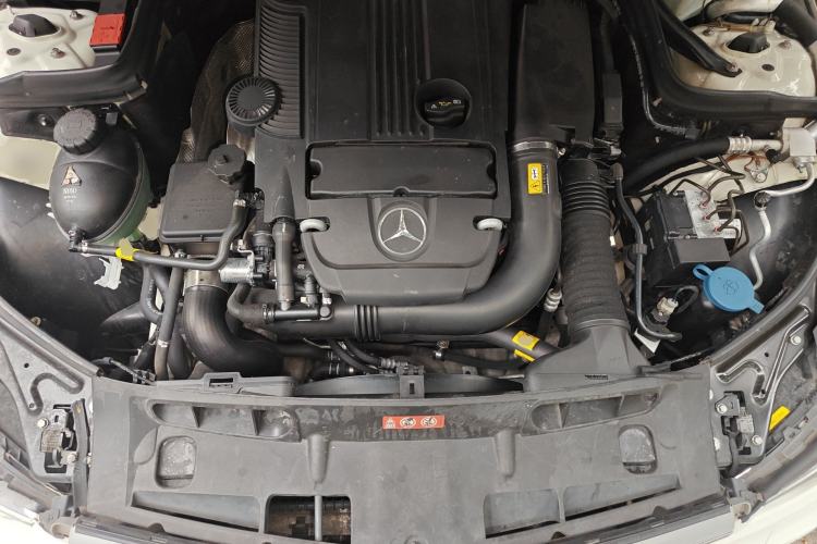 Used Mercedes-Benz C-Class 2011 C 200 CGI Fashion Model Engine Bay