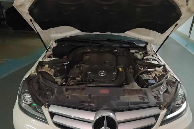 Used Mercedes-Benz C-Class 2011 C 200 Fashion Travel Edition Engine Bay
