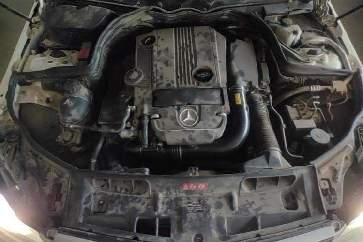 Used Mercedes-Benz C-Class 2011 C 200 Fashion Travel Edition Engine Bay