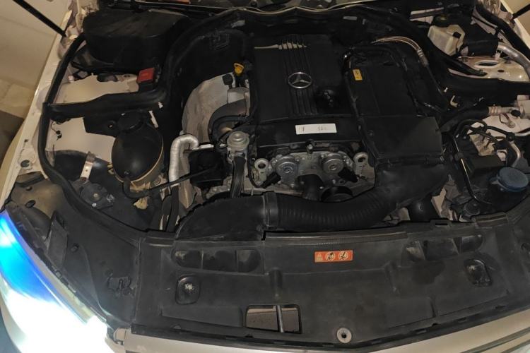 Used Mercedes-Benz C-Class 2011 C 180K Classic model Engine Bay