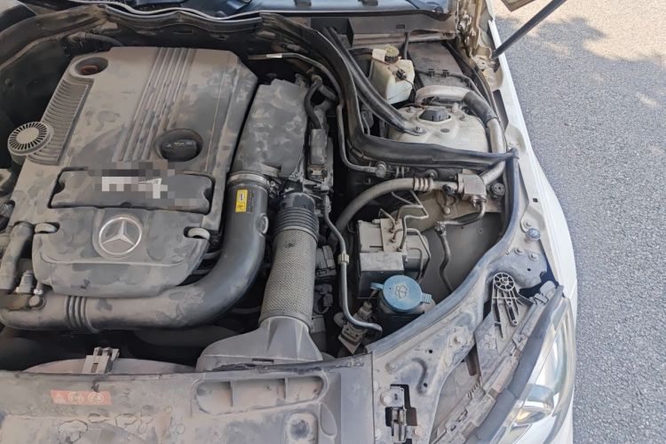 Used Mercedes-Benz C-Class 2011 C 200 CGI Fashion Model Engine Bay Left