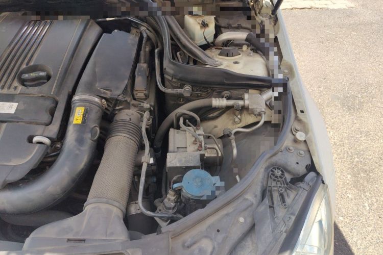 Used Mercedes-Benz C-Class 2011 C 200 CGI Elegant Model Engine Bay Left