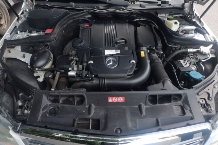 Used Mercedes-Benz C-Class 2011 C 200 CGI Elegant Model Engine Bay