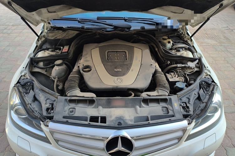 Used Mercedes-Benz C-Class 2011 C 300 Fashion Model Engine Bay