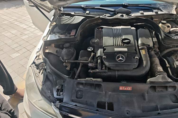 Used Mercedes-Benz C-Class 2011 C 260 CGI Fashion Model Engine Bay Right