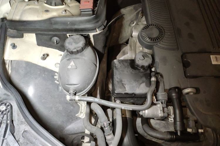 Used Mercedes-Benz C-Class 2011 C 200 CGI Fashion Model Engine Bay Right