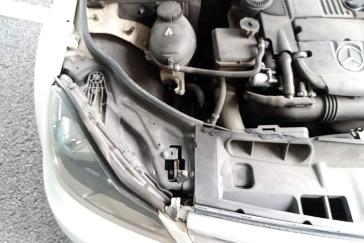 Used Mercedes-Benz C-Class 2011 C 200 Fashion Travel Edition Engine Bay Right