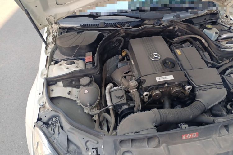 Used Mercedes-Benz C-Class 2011 C 180K Classic model Engine Bay Right
