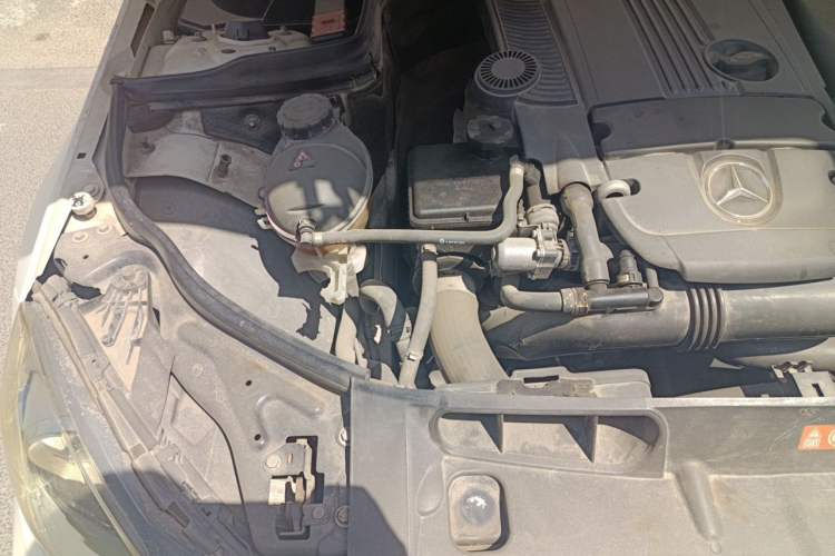 Used Mercedes-Benz C-Class 2011 C 200 Fashion Travel Edition Engine Bay Right