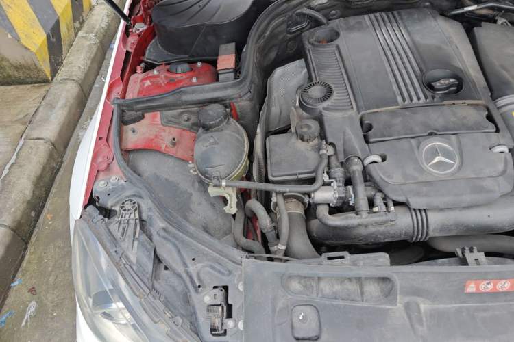 Used Mercedes-Benz C-Class 2011 C 260 CGI Fashion Model Engine Bay Right